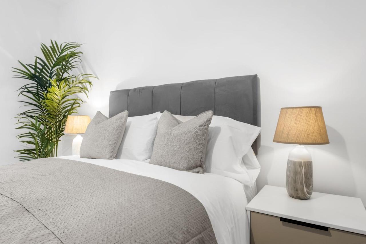 Exoticstay Apartments- 5* Elegant Luxury Centrally Located 2-Bedroom Apt Birmingham Exteriör bild